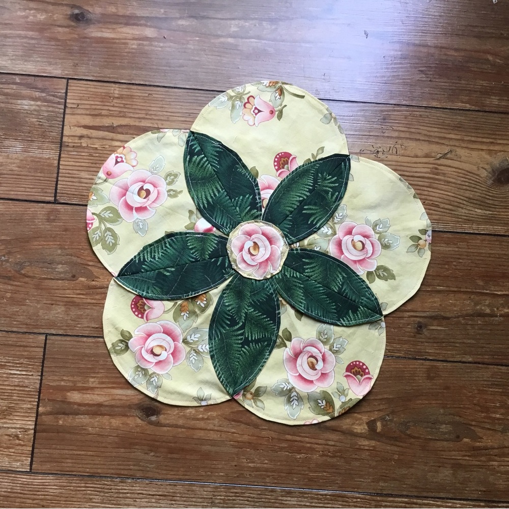 Table accent